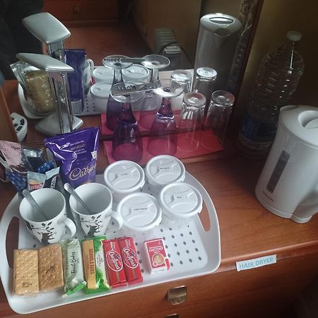 216 Glyn Eiddew Hotel Cardiff Bagian luar foto