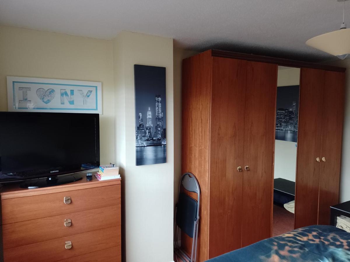 216 Glyn Eiddew Hotel Cardiff Bagian luar foto